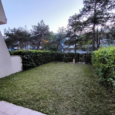 Lira Con Giardino * Bibione