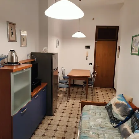 Apartment Lira Con Giardino *