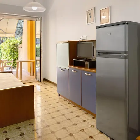 Lira Con Giardino Apartment Bibione