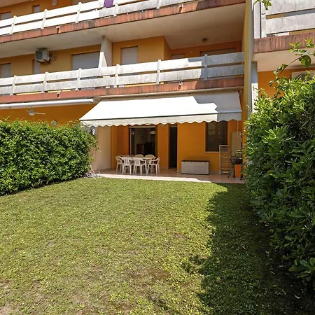 Lira Con Giardino Bibione